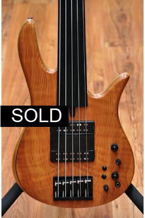 Fodera Monarch Std Special Doctorbass Edition Fretless Ebony Board 5 string 19mm spacing-Oak Neck-Figured Redwood top Fodera Monarch Std Special Doctorbass Edition Fretless Ebony Board 5 string 19mm spacing-Oak Neck-Figured Redwood top
